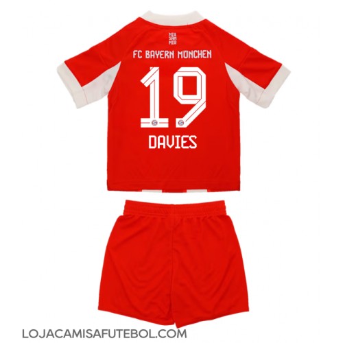 Camisa de Futebol Bayern Munich Alphonso Davies #19 Equipamento Principal Infantil 2025-26 Manga Curta (+ Calças curtas)
